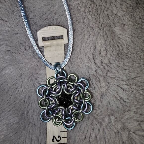 Snowflake Chainmail Necklace (N2) - Picture 8 of 8